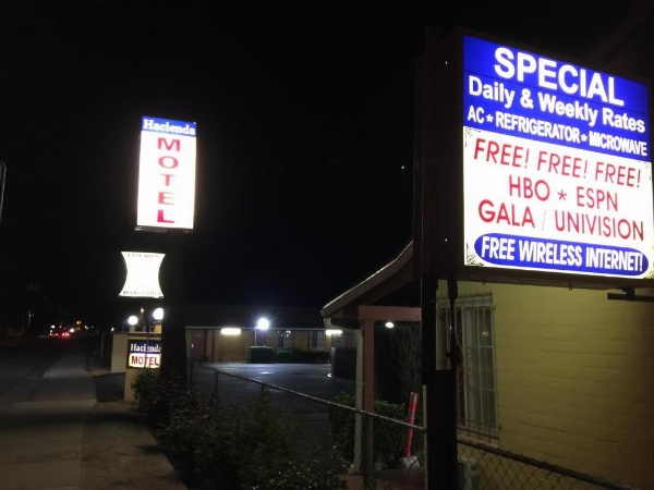 Hacienda Motel image 25